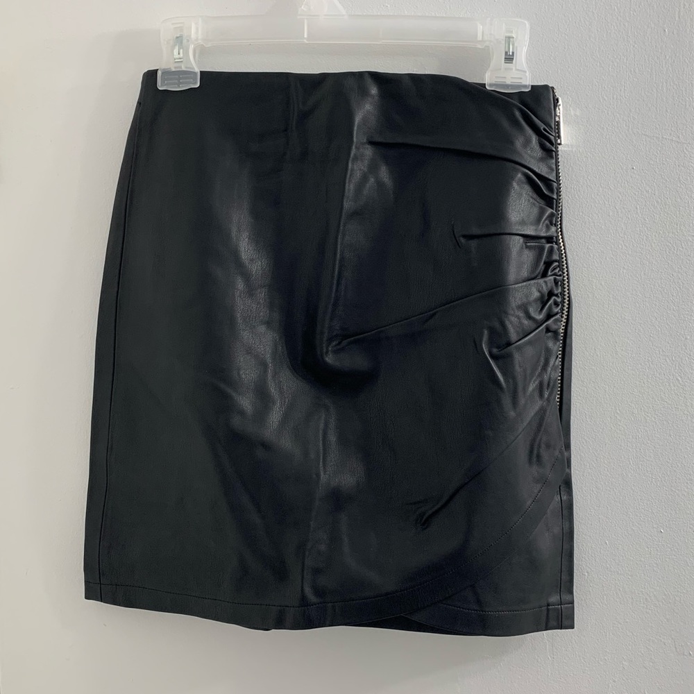 Zara Faux Leather Skirt. Size Small